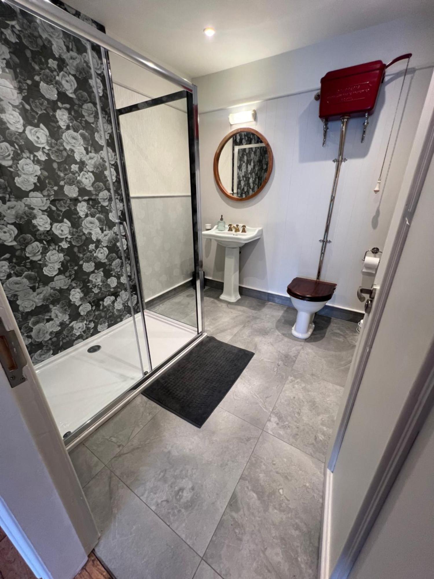 The Dundrum Inn B&B Екстериор снимка