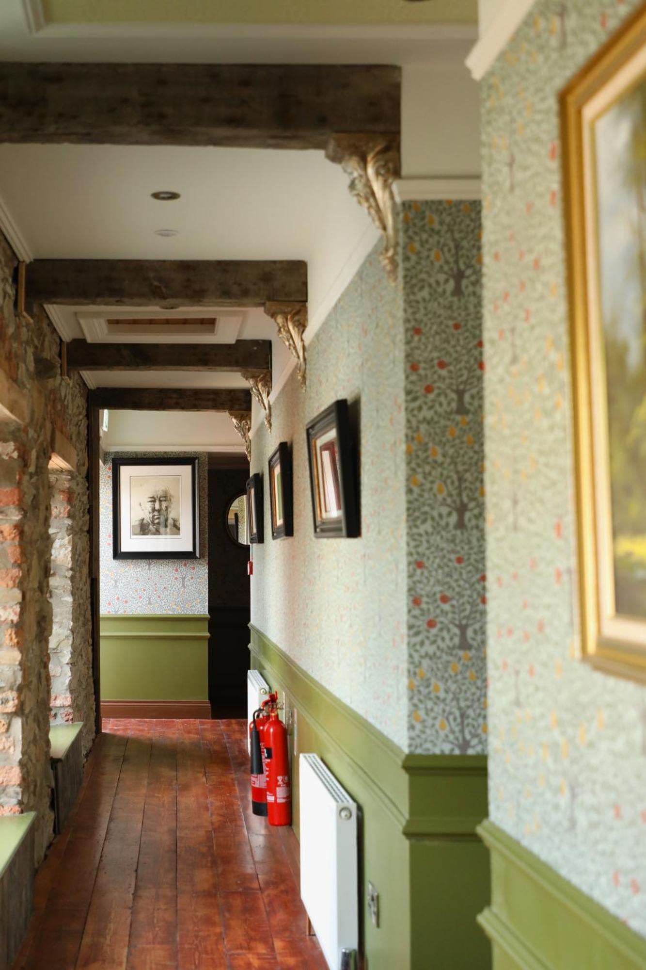The Dundrum Inn B&B Екстериор снимка
